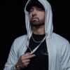 O Eminem στο video clip του “Temporary” ανακοινωνει οτι θα γινει παππους